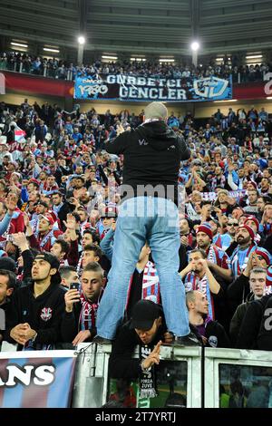 Fans Trabzonspor AS lors du match de football de l'UEFA Europa League de 32 première manche entre le FC Juventus et Trabzonspor AS le 20 février 2014 à Turin, Italie. Photo Massimo Cebrelli / DPPI Banque D'Images