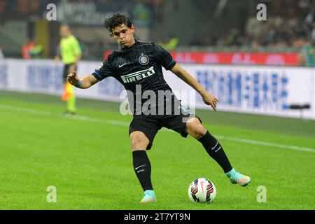 Dodò du FC Inter Milan contrôle le ballon lors du championnat italien 2014/2015 Serie A match de football entre le FC Internazional et le SSC Napoli au stade Giuseppe Meazza le 19 octobre 2014 à Milan, Italie. Photo Massimo Cebrelli / DPPI Banque D'Images