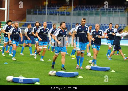 Les joueurs d'Italie s'échauffent avant le match amical entre l'Italie et l'Argentine le 14,2014 novembre à Gênes, en Italie. Photo Massimo Cebrelli/DPPI Banque D'Images