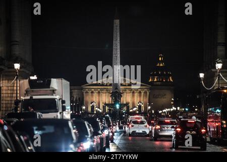 Paris, France. 16 novembre 2023. Cette photographie montre l'Assemblée nationale derrière l'obélisque de Louxor à Paris, France, le 16 novembre 2023. Photo de Firas Abdullah/ABACAPRESS.COM crédit : Abaca Press/Alamy Live News Banque D'Images