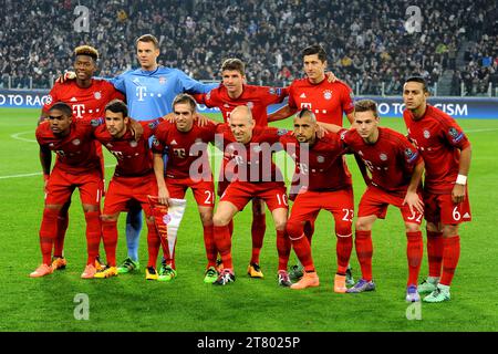 L'équipe du FC Bayern Munchen pose pour les photographes lors du match de football de l'UEFA Champions League de seize matchs de première manche entre la Juventus FC et le FC Bayern Munchen le 23 février 2016 à Turin, en Italie. Photo Massimo Cebrelli / DPPI Banque D'Images