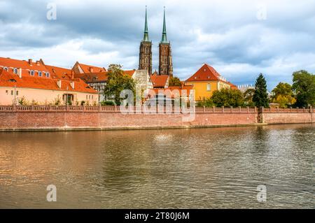 La rivière Oder (Odra) et la cathédrale Saint-Jean-Baptiste, Wroclaw, Pologne Banque D'Images