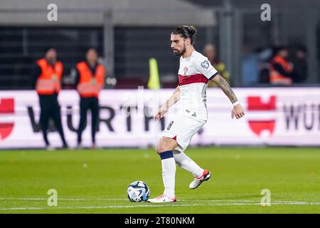 Vaduz, Liechtenstein. 16 novembre 2023. Vaduz, Liechtenstein, 16 novembre 2023 : Ruben Neves (18 Portugal) passe le ballon lors du match de football UEFA European Qualifiers entre le Liechtenstein et le Portugal au Rheinpark Stadion à Vaduz, Liechtenstein. (Daniela Porcelli/SPP) crédit : SPP Sport Press photo. /Alamy Live News Banque D'Images