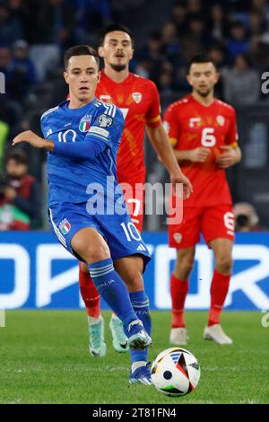 Rome, Italie. 17 novembre 2023. Giacomo Raspadori, d'Italie, en action lors du match de qualification de l'UEFA Euro 2024 entre l'Italie et la Macédoine du Nord au Stade Olympique, Rome, Italie, 17 novembre 2023. Crédit : Riccardo de Luca - Update Images/Alamy Live News Banque D'Images