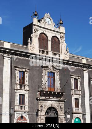 Palazzo Tezzano, palais monumental à Piazza Stesicoro, Catane, Sicile, Sicile, Italie, Europe Banque D'Images