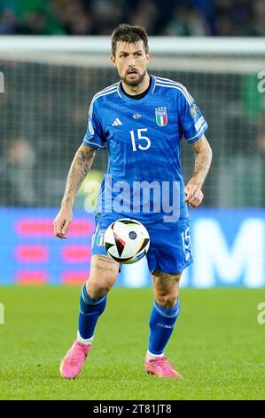 Rome, Italie. 17 novembre 2023. Francesco Acerbi de l'Italie lors du match de qualification européen de l'UEFA EURO 2024 entre l'Italie et la Macédoine du Nord au Stadio Olimpico le 17 novembre 2023 à Rome, Italie. Crédit : Giuseppe Maffia/Alamy Live News Banque D'Images