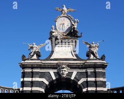 Porta Garibaldi, Porta Ferdinandea ou Porta Ferdinanda, arc de triomphe, via Giuseppe Garibaldi, Catane, Sicile, Sicile, Italie, Europe Banque D'Images