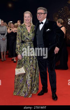 Hans SIGL mit Ehefrau Susanne SIGL BEI der 75. Bambi-Verleihung 2023 in der Bavaria Filmstadt. München, 16.11.2023 Banque D'Images