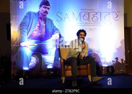 Kolkata, Inde. 17 novembre 2023. L'acteur Bollywood Vicky Kaushal participe à la promotion du film 'Sam Bahadur' à Kolkata, en Inde, le 17 novembre 2023. (Photo de Debajyoti Chakraborty/NurPhoto)0 crédit : NurPhoto SRL/Alamy Live News Banque D'Images