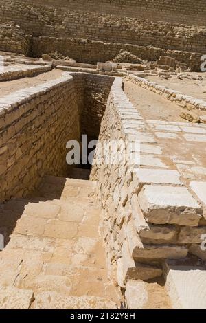 Egypte, Saqqara, pyramide de Djéser, entrée de la tombe du Nord. Banque D'Images