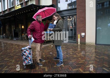 VEENENDAAL - leader Mirjam Bikker de l'Union chrétienne lors d'une réunion de campagne à Veenendaal. ANP JEROEN JUMELET pays-bas Out - belgique Out Credit : ANP/Alamy Live News Banque D'Images