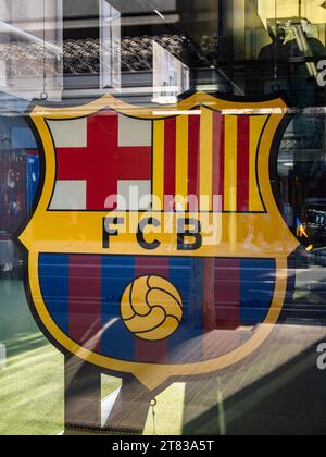Barcelone, Espagne - 7 octobre 2023 : emblème du club de football sportif FC Barcelone Banque D'Images