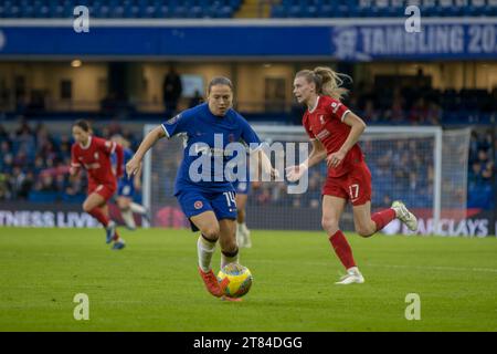 Chelsea, Royaume-Uni. 18 novembre 2023. Fran Kirby (Chelsea 14) en action lors du match de Barclays Womens Super League entre Chelsea et Liverppol à Stamford Bridge, Londres. (Tom Phillips/SPP) crédit : SPP Sport Press photo. /Alamy Live News Banque D'Images