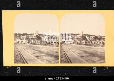 Anonym vue de Saint-Cloud, depuis le pont (Pont de Saint-Cloud), au centre de l'église Saint-Clodoald, qui a été nouvellement construite en 1860-1863. Papier albumine, sur la boîte boîte / format stéréo 1860-1863 , 1860/1863 Banque D'Images