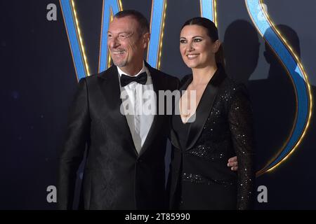 Rome, Italie. 17 novembre 2023. ROME, ITALIE - NOVEMBRE 17 : Amadeus et Giovanna Civitillo assistent à la première italienne de 'Wish' au Space Cinema Moderno Roma le 17 novembre 2023 à Rome, en Italie. Crédit : dpa/Alamy Live News Banque D'Images