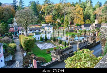 La place centrale à Portmeirion, Gwynedd, pays de Galles Banque D'Images