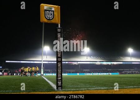 Newport, Royaume-Uni. 18 novembre 2023. Feux d'artifice sur Rodney Parade. United Rugby Championship, Dragons v Ospreys à Rodney Parade à Newport le samedi 18 novembre 2023. photo par Andrew Orchard/Andrew Orchard photographie sportive/Alamy Live News crédit : Andrew Orchard photographie sportive/Alamy Live News Banque D'Images