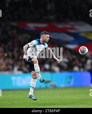 Autocollant Mural Kieran Trippier - Footballeur Anglais - Déco Chambre, Voiture - Style Moderne