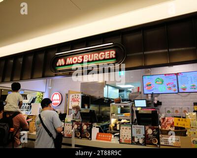 MOS Burger à Taipei, Taiwan au centre commercial Taipei 101 ; chaîne internationale de restauration rapide basée au Japon à Tokyo ; restauration rapide décontractée. Banque D'Images