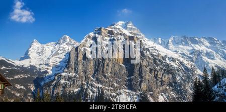 Les trois plus célèbres sommets des Alpes suisses Eiger, Moench et Jungfrau vus de Muerren, Suisse Banque D'Images