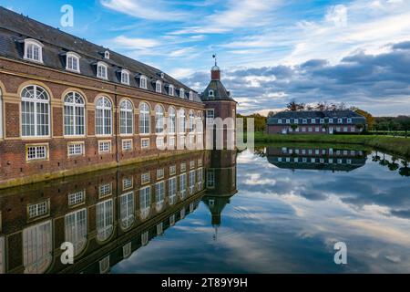 Palais dans la ville de Nordkirchen en Allemagne, vue de l'aile sud-est. Banque D'Images