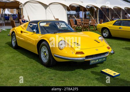 Ferrari Dino 246 GTS 1973, exposée au salon privé Concours d’Elégance qui s’est tenu au Palais de Blenheim. Banque D'Images