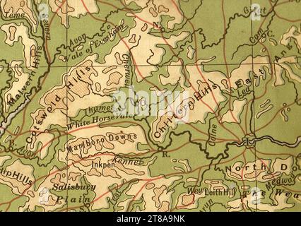 Une ancienne carte géographique en couleur sépia de l'Angleterre et du pays de Galles montrant les collines Cotswold et Chiltern Hills. Banque D'Images