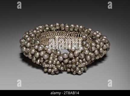 Anklet, 1800s. Inde. Argent ; diamètre : 7 cm (2 3/4 po). Banque D'Images