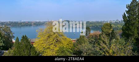 Pékin, Chine, vue panoramique, Parc urbain chinois, 'Beihai Park', monuments historiques, pollution atmosphérique Banque D'Images