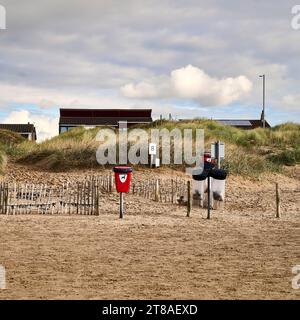 Zone de collecte des déchets sur les dunes de la côte de Fylde à St Annes Banque D'Images