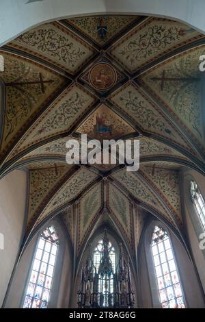 SPISSKA KAPITULA, SLOVAQUIE - 9 AOÛT 2023 : peinture au plafond de la cathédrale Saint Martin à Spisska Kapitula, Slovaquie Banque D'Images