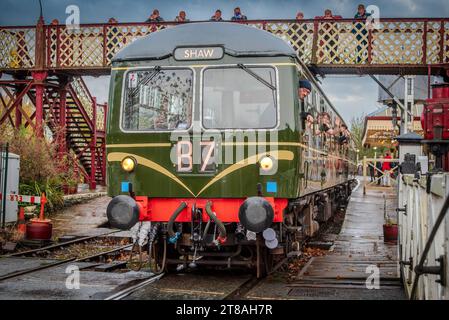 East lancashire Railway automnal DMU gala BR Class 117/2 Unit vu quitter la gare de Ramsbottom pour Rawtenstall. Banque D'Images