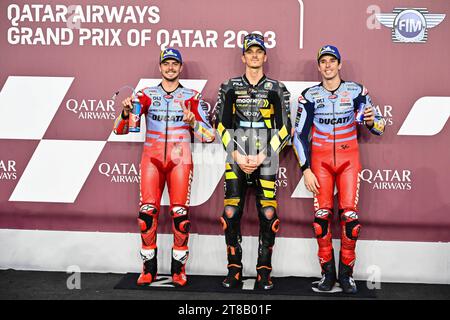 17 novembre 2023 : qualification pour le Qatar Grand Prix de MotoGP sur le circuit International de Losail. Luca Marini, Fabio Di Giannantonio et Alex Marquez sur le podium Banque D'Images