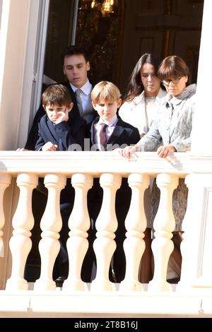 MONACO, NOVEMBRE 19 : Sacha Casiraghi, Raphael Elmaleh, Camille Gottlieb, Pauline Duruet, la Princesse Stéphanie de Monaco, Louis Ducruet participent à la fête nationale de Monaco 2023 le 19 novembre 2023 à Monaco, Credit : Media Pictures/Alamy Live News Banque D'Images