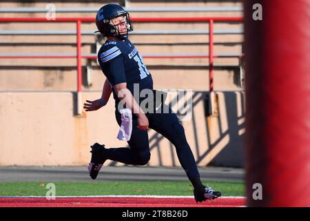 Ithaca, NY, États-Unis. 18 novembre 2023. Le quarterback des Columbia Lions Caden Bell (10) réagit à son touchdown contre le Cornell Big Red lors de la première mi-temps le samedi 18 novembre 2023 au Schoellkopf Field à Ithaca, NY. Rich Barnes/CSM/Alamy Live News Banque D'Images