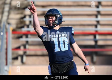 Ithaca, NY, États-Unis. 18 novembre 2023. Le quarterback des Columbia Lions Caden Bell (10) réagit à son touchdown contre le Cornell Big Red lors de la première mi-temps le samedi 18 novembre 2023 au Schoellkopf Field à Ithaca, NY. Rich Barnes/CSM/Alamy Live News Banque D'Images