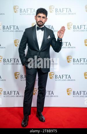 Amir El-Masry sur le tapis rouge lors de la cérémonie de remise des prix BAFTA Scotland au DoubleTree by Hilton Glasgow Central. Date de la photo : dimanche 19 novembre 2023. Banque D'Images