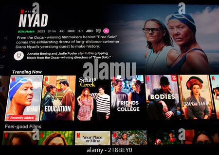 Film Nyad disponible sur Netflix streaming montré tendance sur l'application Banque D'Images