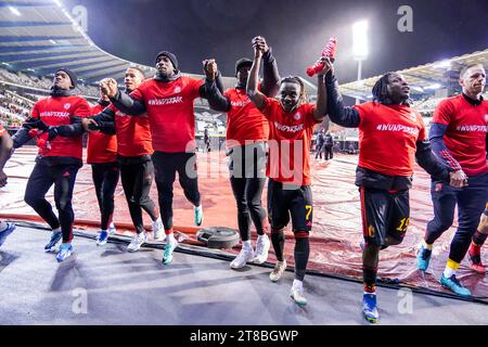Bruxelles, Belgique. 19 novembre 2023. BRUXELLES, BELGIQUE - 19 NOVEMBRE : des joueurs belges célèbrent leur victoire lors du match des qualifications européennes du Groupe F - UEFA EURO 2024 entre la Belgique et l'Azerbaïdjan au Stade Roi Baudouin le 19 novembre 2023 à Bruxelles, Belgique. (Photo de Joris Verwijst/BSR Agency) crédit : Orange pics BV/Alamy Live News Banque D'Images
