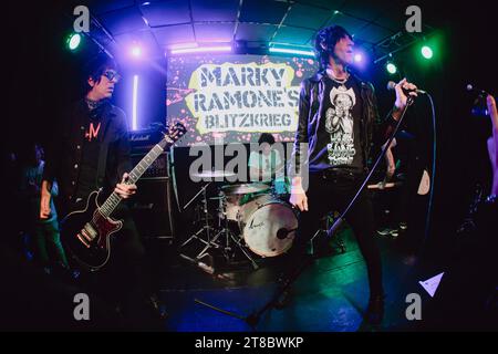 Marky Ramone se produit en live avec son groupe blitzkrieg à Turin. Photos en direct et portrait Banque D'Images