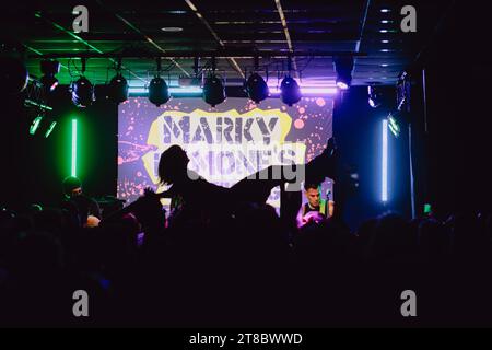 Marky Ramone se produit en live avec son groupe blitzkrieg à Turin. Photos en direct et portrait Banque D'Images