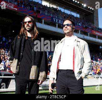 Sabadell, Barcelone, Espagne. 19 novembre 2023. Barcelone Espagne 19.11.2023 Alizzz (chanteuse) joue lors de la Liga F entre le FC Barcelone et le Real Madrid à l'Estadi Olimpic Lluis Companys le 19 novembre 2023 à Barcelone. (Image de crédit : © Xavi Urgeles/ZUMA Press Wire) USAGE ÉDITORIAL SEULEMENT! Non destiné à UN USAGE commercial ! Banque D'Images