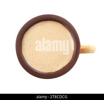 Délicieuse tasse à biscuits avec café isolé sur blanc, vue de dessus Banque D'Images