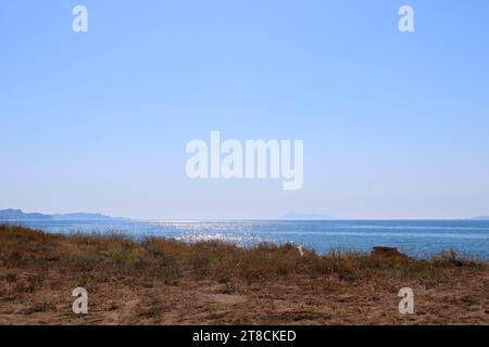 Prairie grossière à Almiros Beach, Corfou, Grèce Banque D'Images