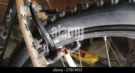 Gros plan Shimano Mountain bike v-Brake Banque D'Images