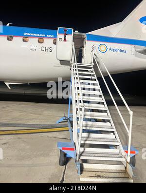 Santiago Del Estero, Argentine. 19 novembre 2023. (INT) Aperçu de l'aéroport Santiago Del Estero. 19 novembre 2023, Santiago Del Estero, Argentine : mouvement des passagers à l'aéroport de Santiago Del Estero, Argentine alors que le pays élit Javier Milei comme nouveau président élu au second tour des élections. Crédit : Mel Valle/Thenews2 (photo : Mel Valle/Thenews2/Zumapress) (image de crédit : © Mel Valle/TheNEWS2 via ZUMA Press Wire) À USAGE ÉDITORIAL SEULEMENT! Non destiné à UN USAGE commercial ! Banque D'Images