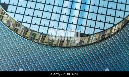 Wafer en silicium avec micropuces utilisées en électronique Banque D'Images