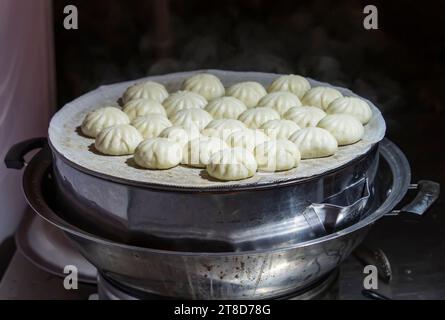 Les dim sum boulonnent les petits pains traditionnels Banque D'Images