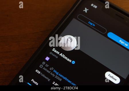 Compte X de Sam Altman vu dans l'écran de l'iPhone. Sam Altman est un entrepreneur et investisseur américain. Il a auparavant été PDG d’OpenAI de 2019 à 2023 Banque D'Images