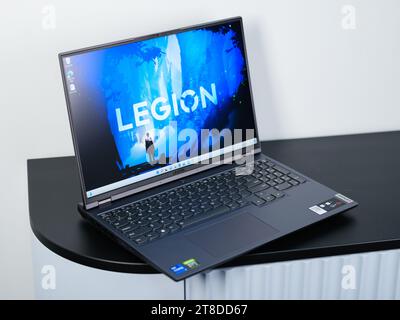 HCMC, VN - Lenovo Legion 5 pour un usage éditorial Banque D'Images